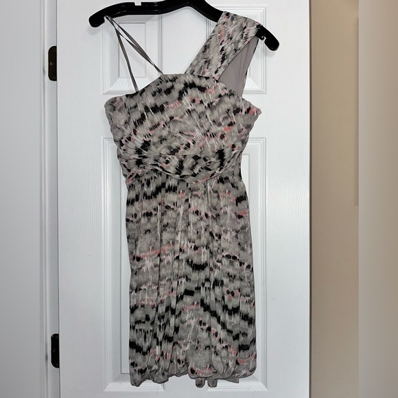 BRAND NEW with tags. NWT BCBG One shoulder twist, dress bubble 0 black gray pink - Picture 2 of 7